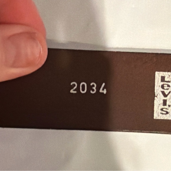 Levi’s Brown Belt Silver Heart Logo Med Vintage Full Grain Leather Made USA 2034 - Picture 12 of 16